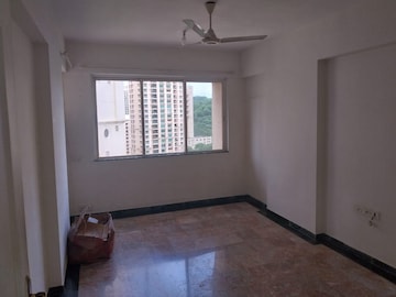 Room in 2 BHK Apartment at Hiranandani Gardens Glen Height, Powai – for Rent