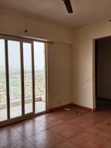Room in 2 BHK Apartment at Saya Zion, Sector 4 Greater Noida – for Rent