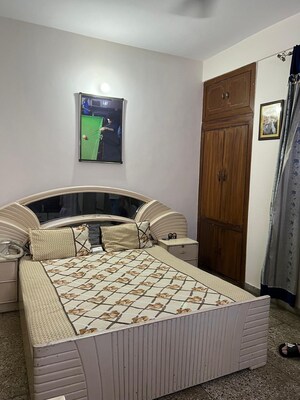 Bedroom in 3 BHK Builder Floor at Shalimar Garden Extension ii – for Sale