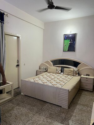 Bedroom in 3 BHK Builder Floor at Shalimar Garden Extension ii – for Sale