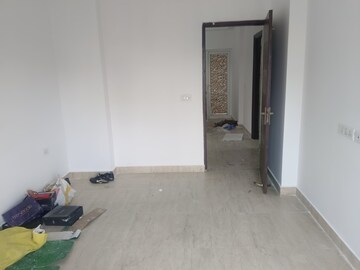Room in 2 BHK Apartment at Panchsheel Pratistha, Sector 75 – for Rent