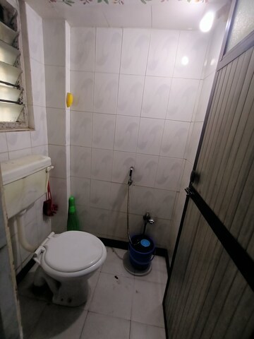 Bathroom in 1 BHK Apartment at Dombivli West – for Rent