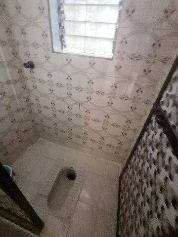 Bathroom in 1 BHK Apartment at Dombivli West – for Rent