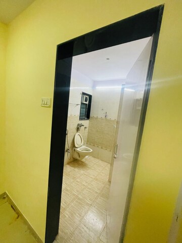 Building Lobby in 3.5 BHK Apartment at Mulund West – for Rent