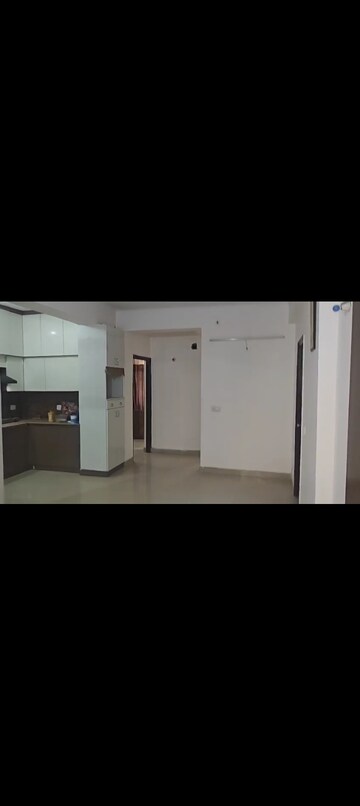 Room in 2 BHK Apartment at Ascent Savy Ville De, Raj Nagar Extension – for Rent