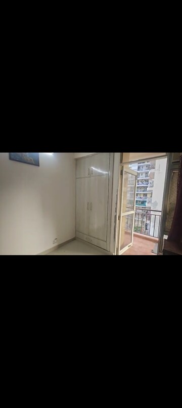 Room in 2 BHK Apartment at Ascent Savy Ville De, Raj Nagar Extension – for Rent