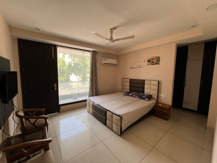 Master Bedroom, sector 57 6+ Bedroom 3700 Sq.Ft. Independent House In Sector 57 Gurgaon 8978678