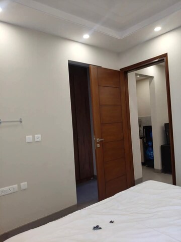Room in 1 BHK Builder Floor at Ansal Sushant Lok I, Sector 43 – for Rent
