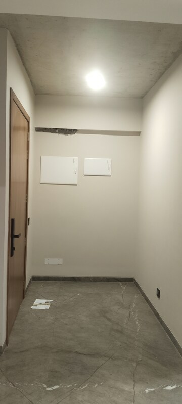 Room in 4 BHK Apartment at Aaryarath Vibgyor, Satellite – for Sale