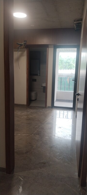 Room in 4 BHK Apartment at Aaryarath Vibgyor, Satellite – for Sale
