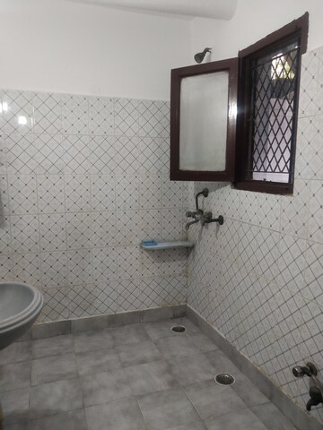 Bathroom in 1.5 BHK Independent House at Sector 34 – for Rent
