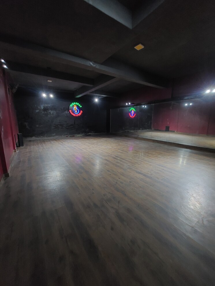 undefined, indira nagar Commercial Office Space 2000 Sq.Ft. In Indira Nagar Lucknow 8978751