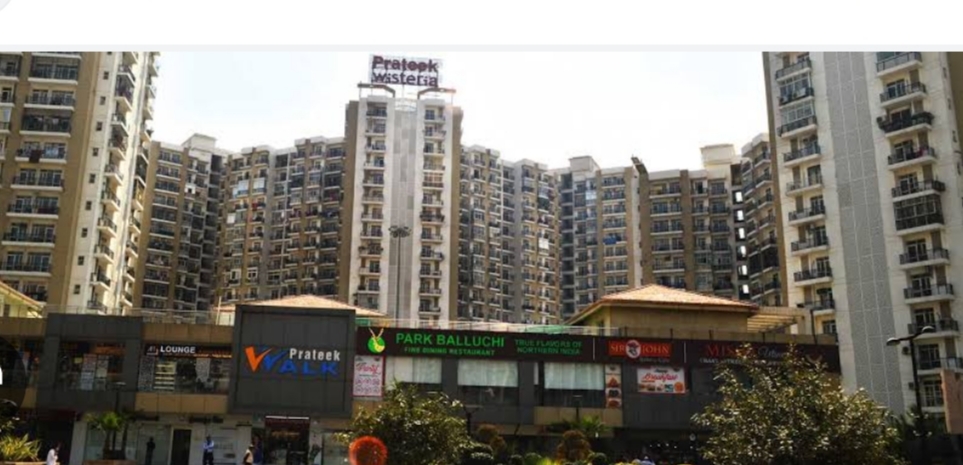 3 BHK + Pooja Room,Servant Room Apartment For Rent in Prateek Wisteria