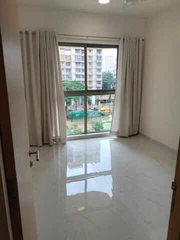 Room in 3.5 BHK Apartment at Lodha Bel Air, Jogeshwari West – for Rent