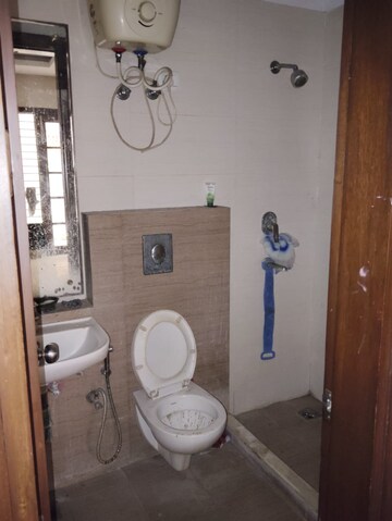 Bathroom in 1 BHK Independent House at Sector 16 – for Rent