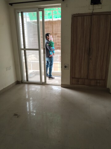 Room in 3 BHK Apartment at Orchid Island, Sector 51 – for Rent