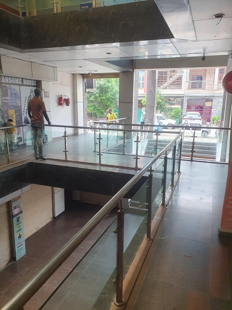 Balcony, vasundhara sector 11 Commercial Showroom 185 Sq.Ft. In Vasundhara Sector 11 Ghaziabad 8978877