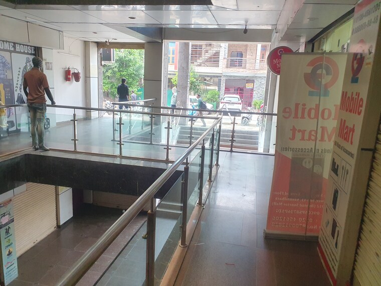 Balcony, vasundhara sector 11 Commercial Showroom 185 Sq.Ft. In Vasundhara Sector 11 Ghaziabad 8978877