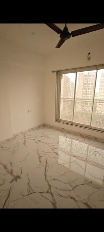 Room in 2 BHK Apartment at Sayba Elegant, Kurla East – for Rent