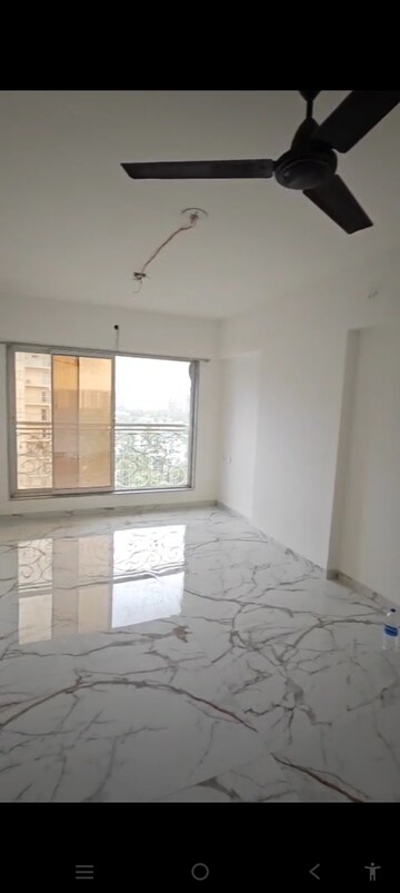 Room in 2 BHK Apartment at Sayba Elegant, Kurla East – for Rent