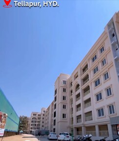 2 BHK + Pooja Room Apartment For Sale in Tellapur
