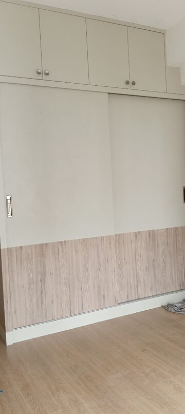 Room in 4 BHK Apartment at Godrej Woods, Sector 43 – for Rent