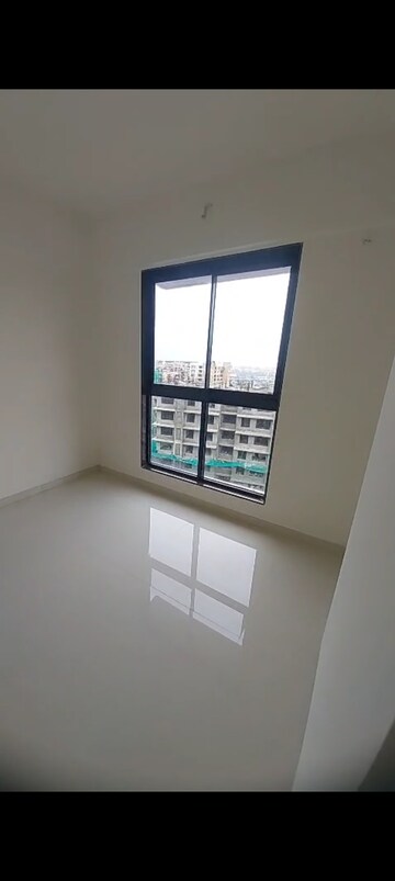 Room in 2 BHK Apartment at Kurla East – for Rent