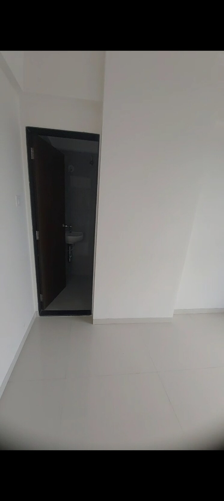 Room, kurla east 2 Bedroom 560 Sq.Ft. Apartment In Kurla East Mumbai 8978945