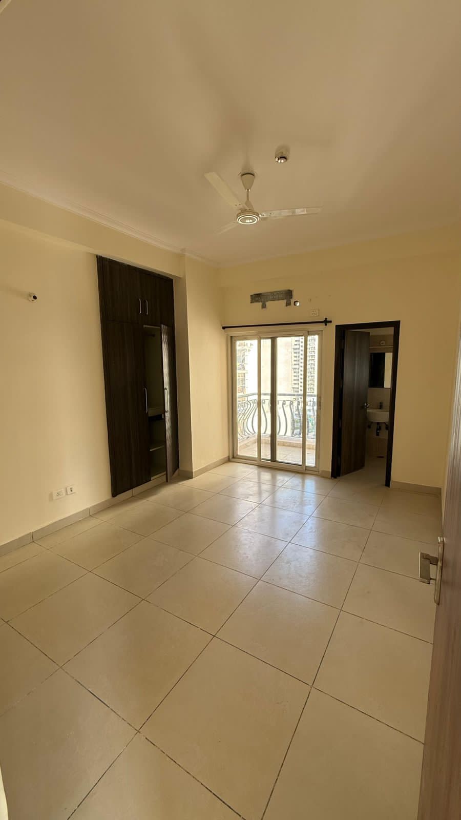 3 BHK + Pooja Room Apartment For Rent in Sunshine Helios