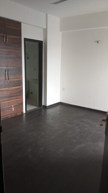Room in 2 BHK Apartment at Omkar Royal Nest, Tech Zone 4 Greater Noida – for Sale