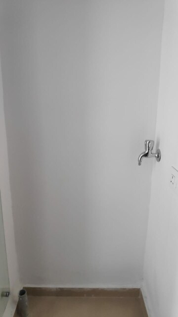Room in 2 BHK Apartment at Kanakia Silicon Valley, Powai – for Rent