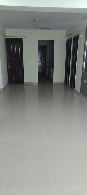 Room in 3 BHK Independent House at RWA Apartments, Sector 31 – for Rent