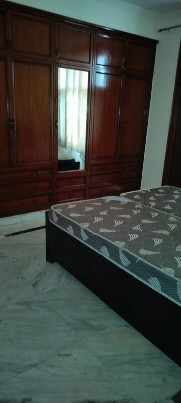 Bedroom in 4 BHK Apartment at Amrapali Exotica, Sector 50 – for Rent