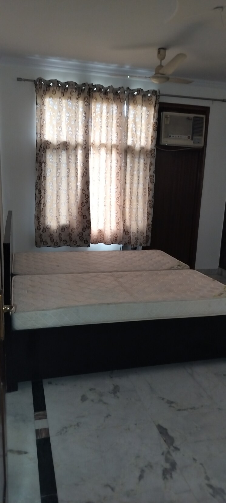 Bedroom, amrapali-exotica 4 Bedroom 2450 Sq.Ft. Apartment In Sector 50 Noida 8978981
