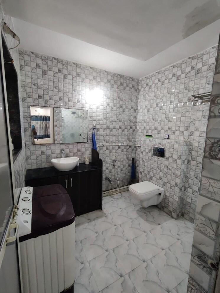 Bathroom, sanjay-kakade-township 1 Bedroom 610 Sq.Ft. Apartment In Chinchwad Pune 8979005