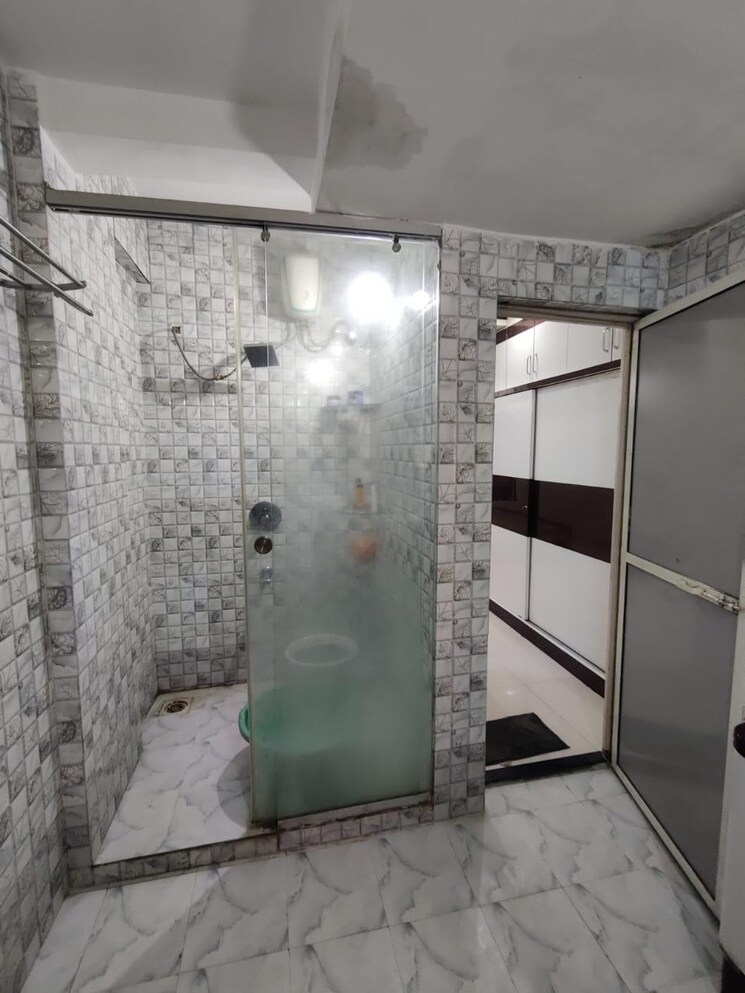 Bathroom, sanjay-kakade-township 1 Bedroom 610 Sq.Ft. Apartment In Chinchwad Pune 8979005