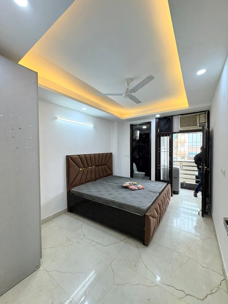 Bedroom, freedom fighters enclave 3 Bedroom 1500 Sq.Ft. Apartment In Freedom Fighters Enclave Delhi 8979012