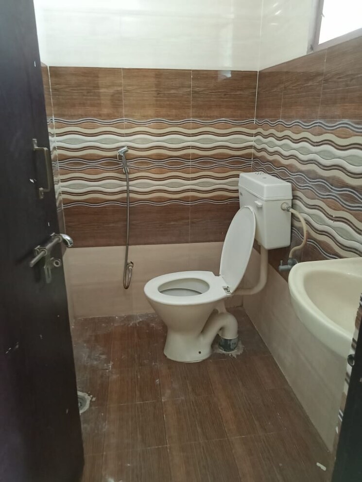 Bathroom, begumpet 2 Bedroom 1040 Sq.Ft. Apartment In Begumpet Hyderabad 8979028