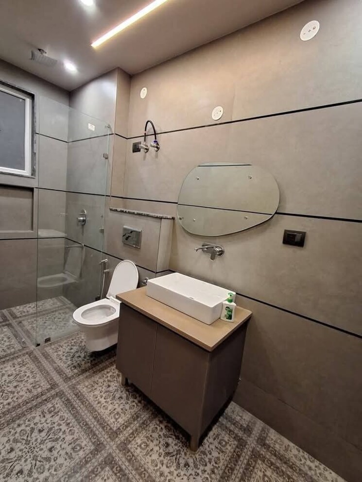 Bathroom, freedom fighters enclave 1 Bedroom 450 Sq.Ft. Apartment In Freedom Fighters Enclave Delhi 8979026