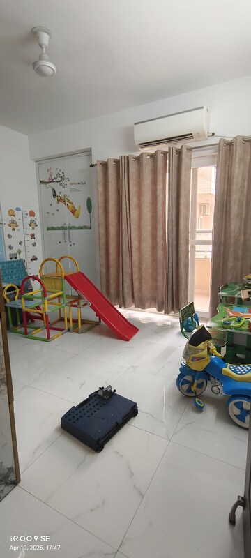 Living Room in 2.5 BHK Apartment at Ajnara Homes, Sector 16b Greater Noida – for Sale