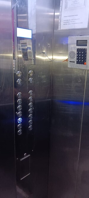 Furnished Amenities in 3.5 BHK Apartment at Antriksh Overseas Apartment, Sector 50 – for Sale