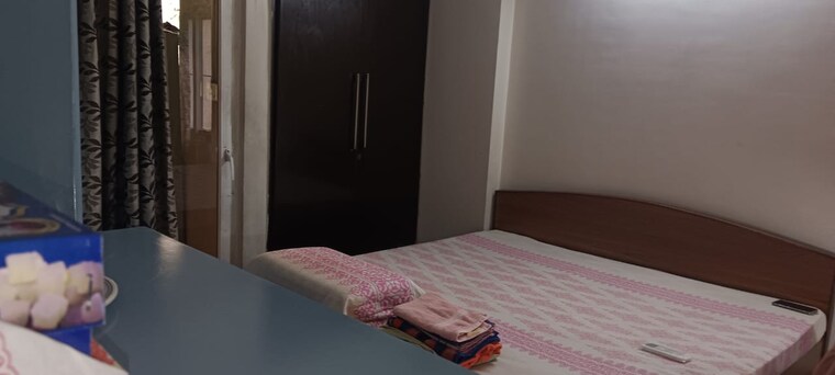 Bedroom, antriksh-overseas-apartment 3.5 Bedroom 1962 Sq.Ft. Apartment In Sector 50 Noida 8979035