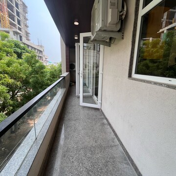 Balcony in 3 BHK Builder Floor at DLF Galleria Market, Sector 27 – for Rent