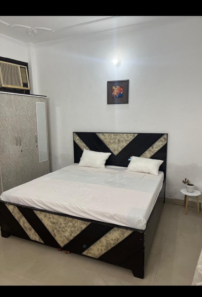 2 BHK Builder Floor For Rent in SAS Tower