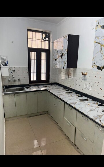 Kitchen in 2 BHK Builder Floor at SAS Tower, Sector 38 – for Rent