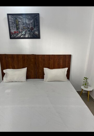 Bedroom in 2 BHK Builder Floor at SAS Tower, Sector 38 – for Rent