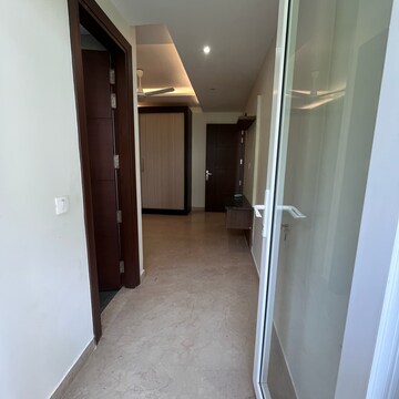  3 BHK Builder Floor at DLF Galleria Market, Sector 27 – for Rent