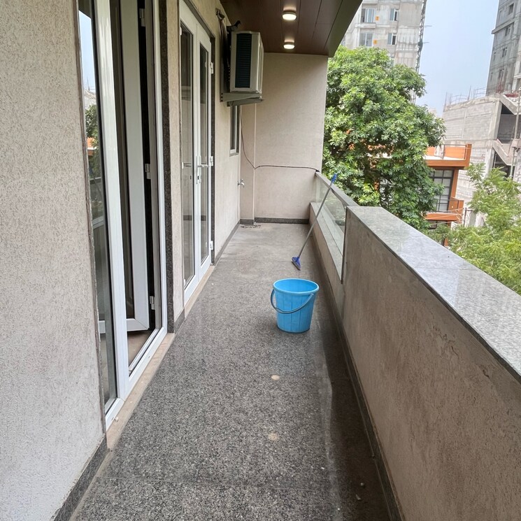 Other, dlf-galleria-market 3 Bedroom 350 Sq.Yd. Builder Floor In Sector 27 Gurgaon 8979069