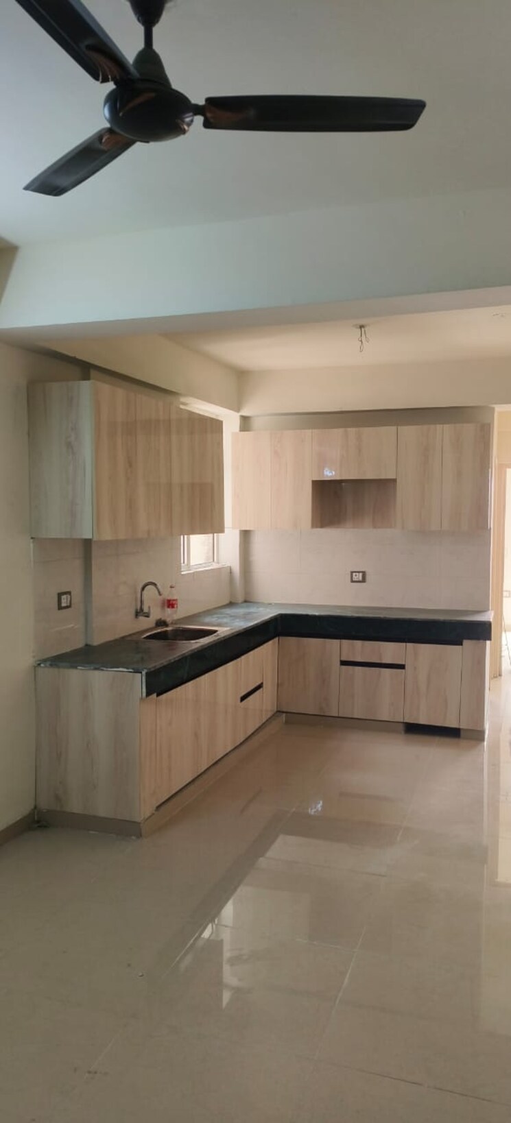 Kitchen, rof-aalayas-phase-2 3 Bedroom 645 Sq.Ft. Apartment In Sector 102 Gurgaon 8979061