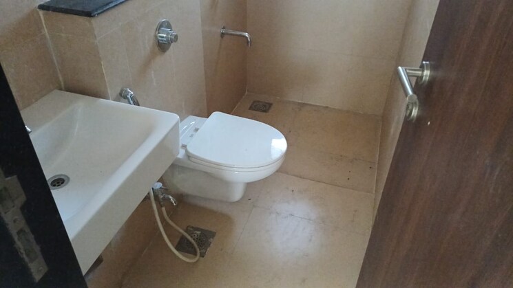 Bathroom, runwal-sanctuary 2 Bedroom 768 Sq.Ft. Apartment In Mulund West Mumbai 8979068